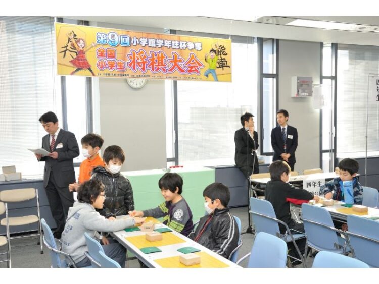 負けると号泣に近い勢いで泣く」天才・藤井聡太の幼年時代 先輩の悪手に「なんでそこに指したんだ！」と大声を上げたことも2024年2月12日-エキサイトニュース