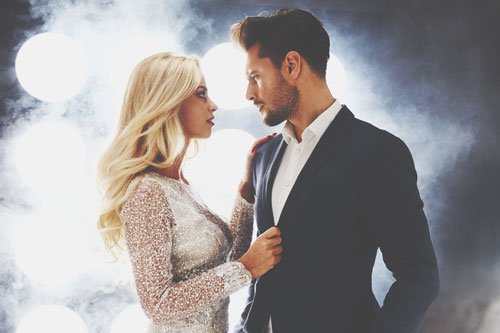 アセンダント獅子座は美人で目立つ？見た目の特徴＆性格・似合うファッションを男女別に徹底解説 - Ura ULaLa