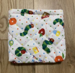 保育園で人気！子ども用ポシェットの簡単な作り方。100均材料で作れて、アイロンもマチ針も使いませんヒナスイッチ