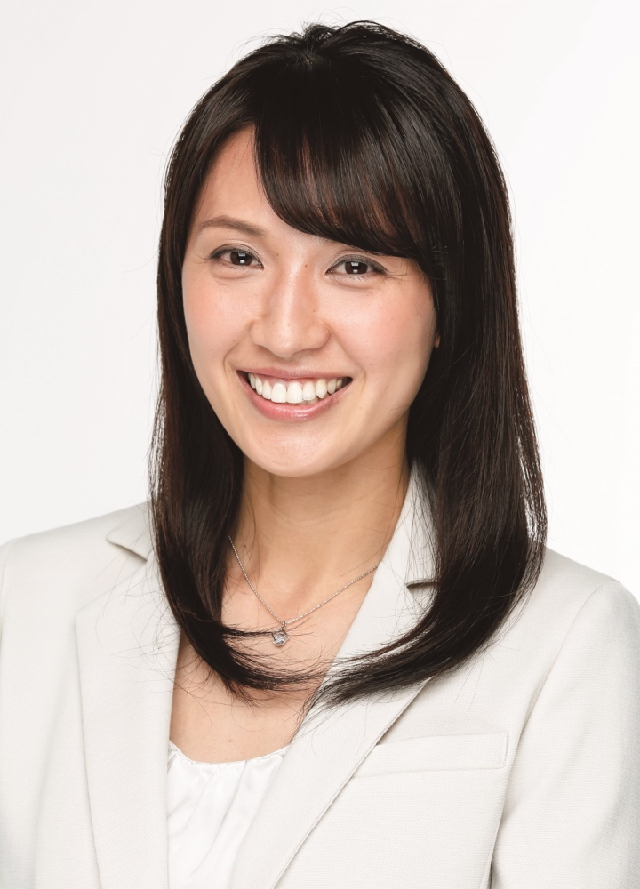 元ビーチバレー・浅尾美和、9歳長男＆7歳次男と親子3ショット 春休みの子どもたちと「中日ドラゴンズ」の必勝祈願へオリコンニュース ORICONNEWS