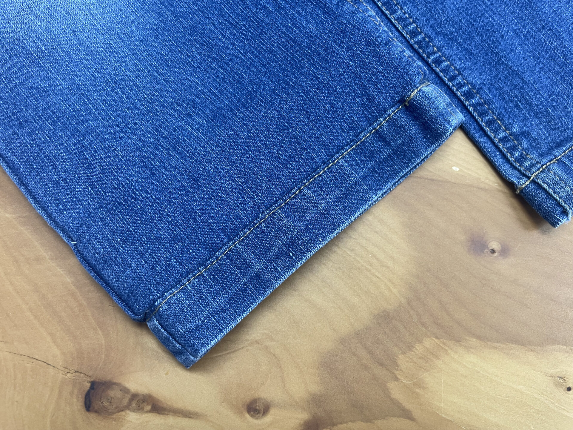 学生服のズボンやスラックスの裾上げをミシンでのんびり気ままにハンドメイド〜KAI