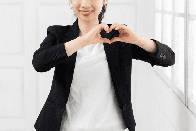 従業員どうしの交友関係は気にするべきか？ 約6割が「職場に友達が必要」と回答、対等なコミュニケーションの必要性とは経営プロ -「ヒト」から経営を考える