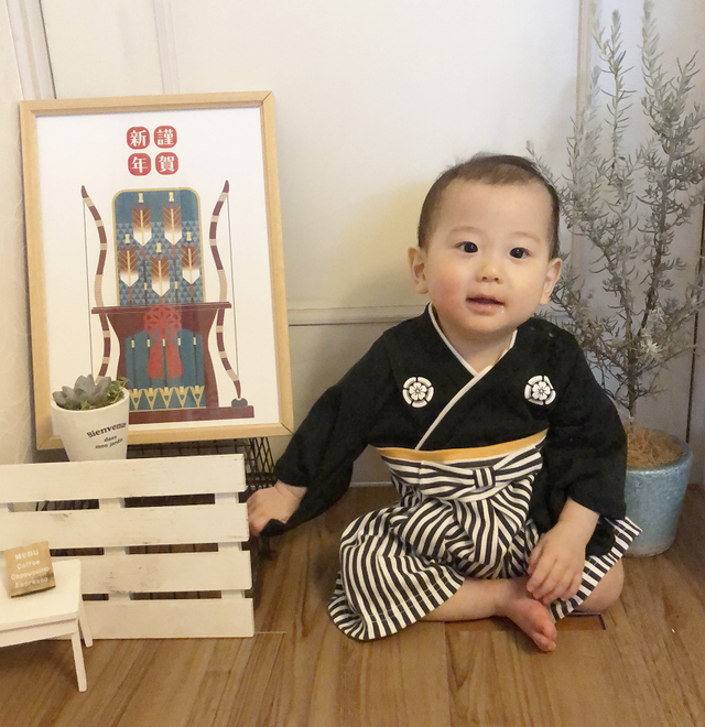 初正月の赤ちゃん 羽子板 生後8ヶ月の写真素材98302608- PIXTA