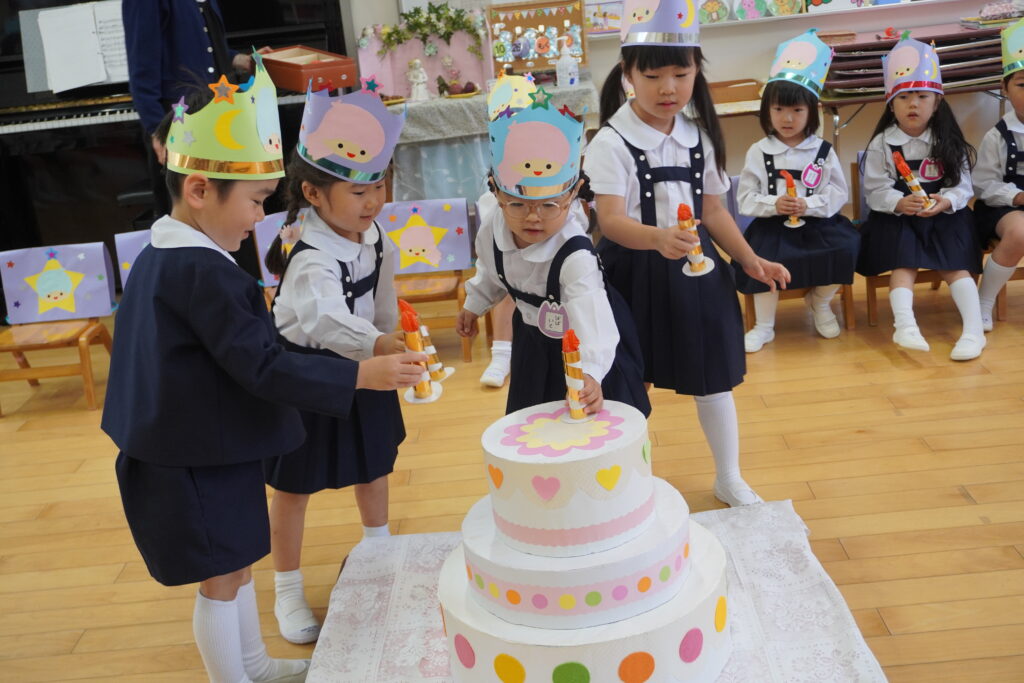 6月の誕生会のご案内アソシエブログ