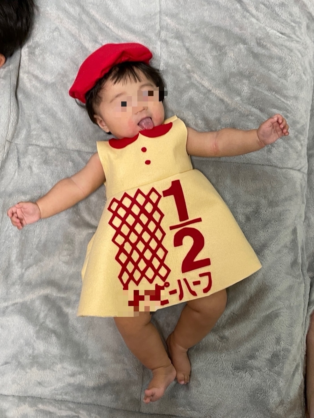 札幌写真スタジオ 百日祝い・ハーフバースデー・１歳誕生日赤ちゃん写真 女の子人気衣装３選！写真工房ぱれっとサッポロファクトリー店