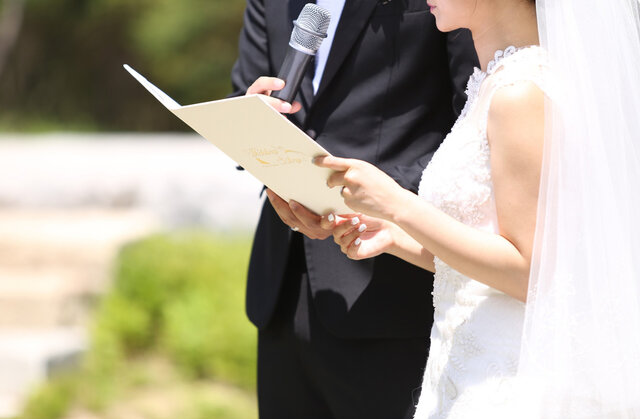 人前式の誓いの言葉例文集！シンプル・問いかけ・面白い宣誓文アイデアを紹介