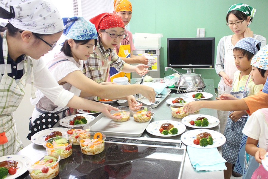 coしぶや 10 24 月カフェで親子料理教室開催！渋谷区子育てネウボラ