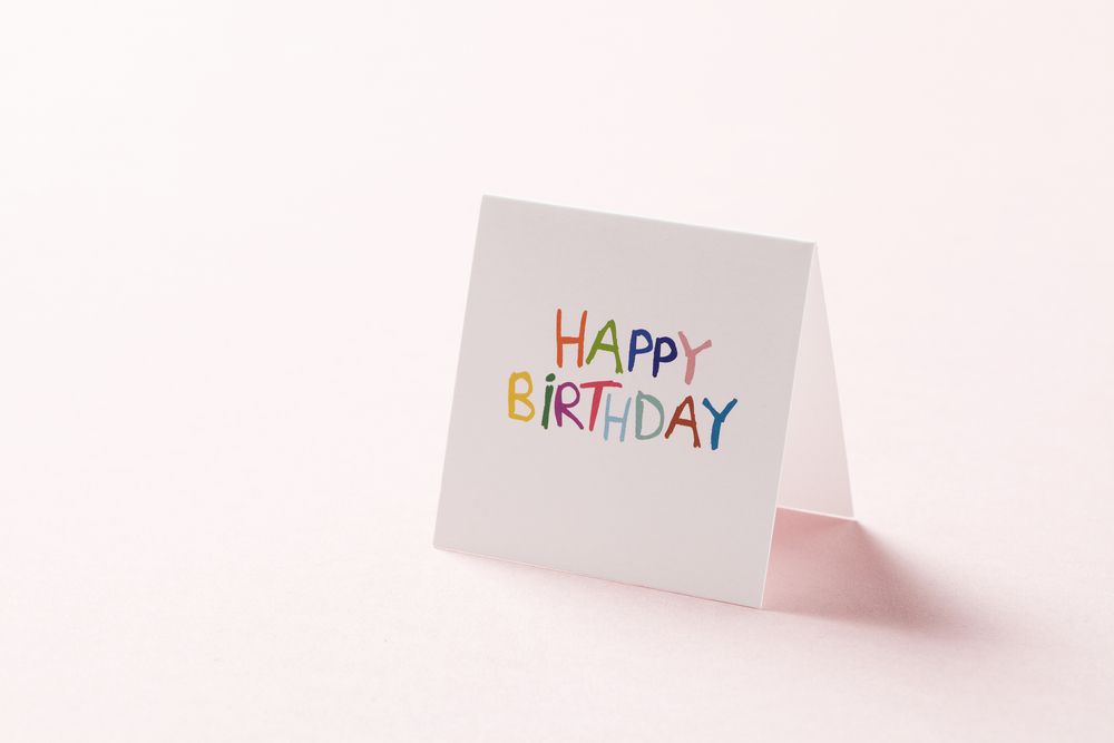 友達の誕生日におすすめ「英語メッセージ」例文&アイデア4つ友達の誕生日プレゼントを探せるサイト