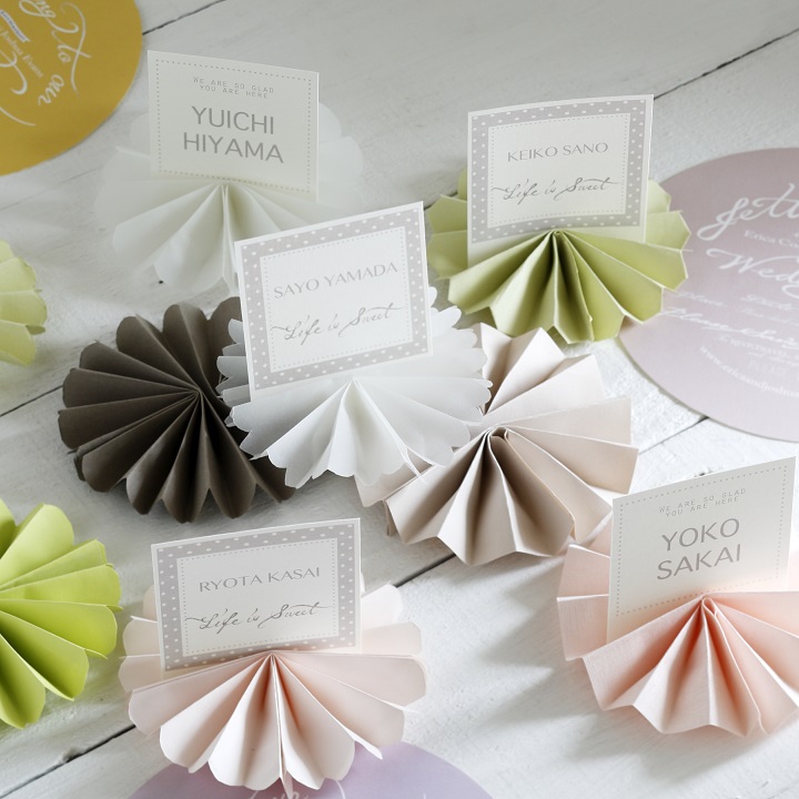 席札DIYアイディア 思わず手作りしたくなる！今トレンド＆おしゃれな結婚式の席札８選♡ -DRESSY 公式 ウェディングドレス・ファッション・エンタメニュース