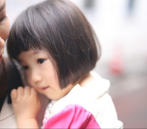 キッズカットはいつから始める？男の子＆女の子におすすめな髪型も紹介