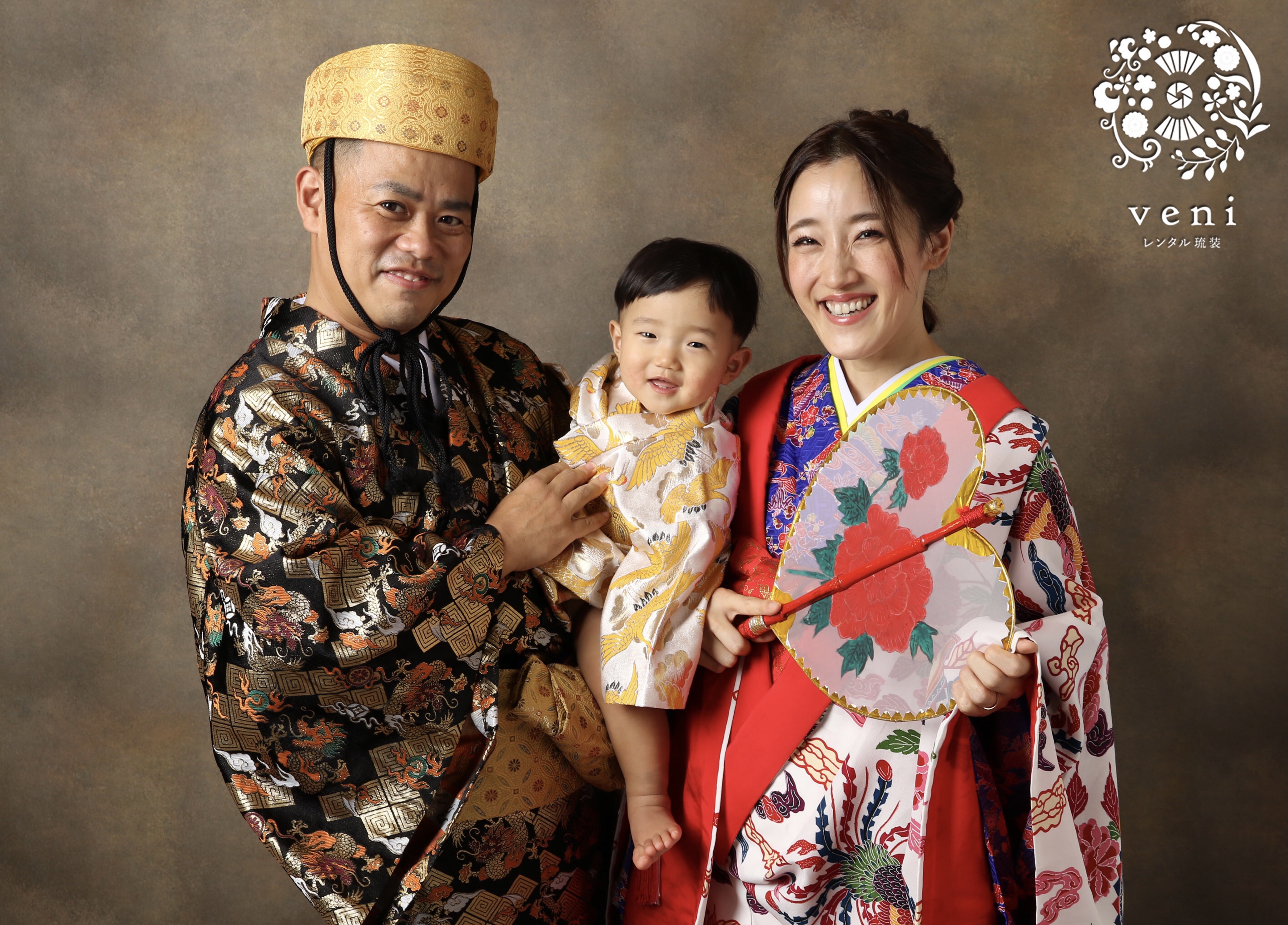 家族 親 ・友人を撮影に呼べる沖縄県のフォトウェディング・前撮りスタジオ特集