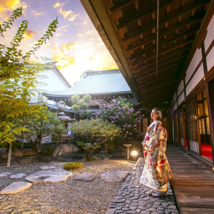 ウェディングドレス 萬屋本店おすすめ衣装のご紹介スタッフブログ大正ロマンな鎌倉の結婚式場・和婚ウェディングは萬屋本店