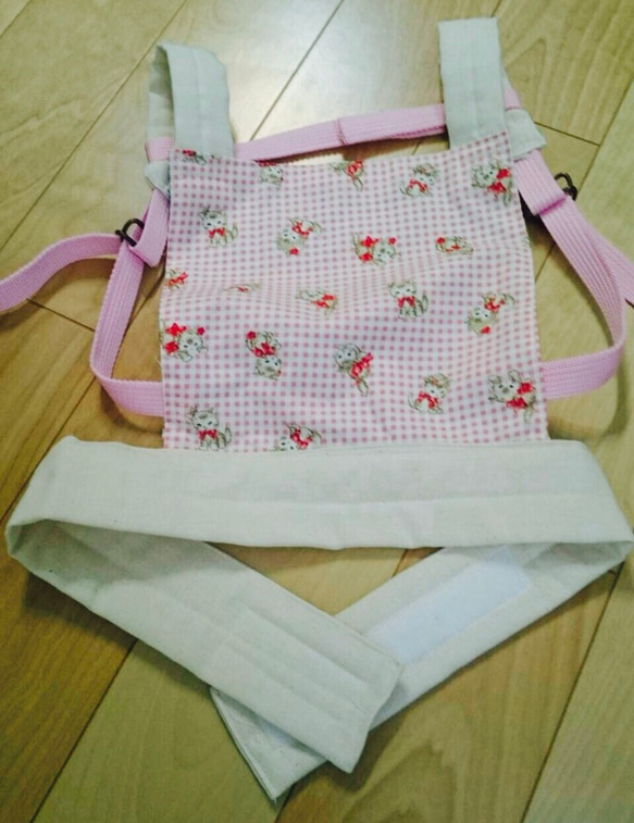 No.831 タオルハンカチのおんぶひも・エプロン保育のひきだし ～こどもの可能性を引き出すアイデア集～