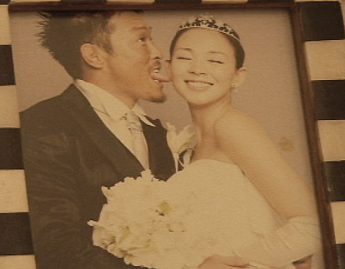 秋山成勲の妻SHIHO、娘サランちゃんに劣らない愛嬌を振りまく！ - Kstyle