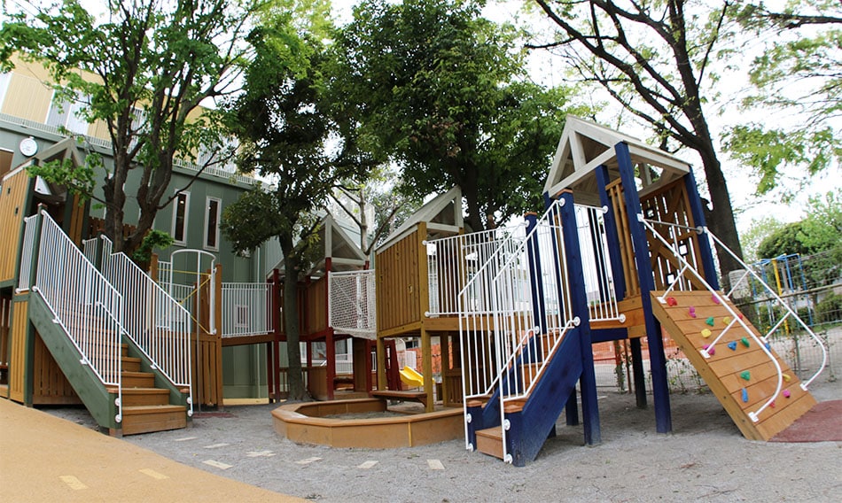 GDFStudio ARBR ブランコ 屋外 すべり台 屋外遊具 バスケゴール はしご 大型遊具 Amazon.co.jp: 2025年 ブランコ滑り台 バスケットゴール ジャングルジム 多機能 屋外遊具 大型遊具 屋外 保育園 家庭用ブランコ アウトドア用 室内 遊具 キッズ 子供 幼児誕生日