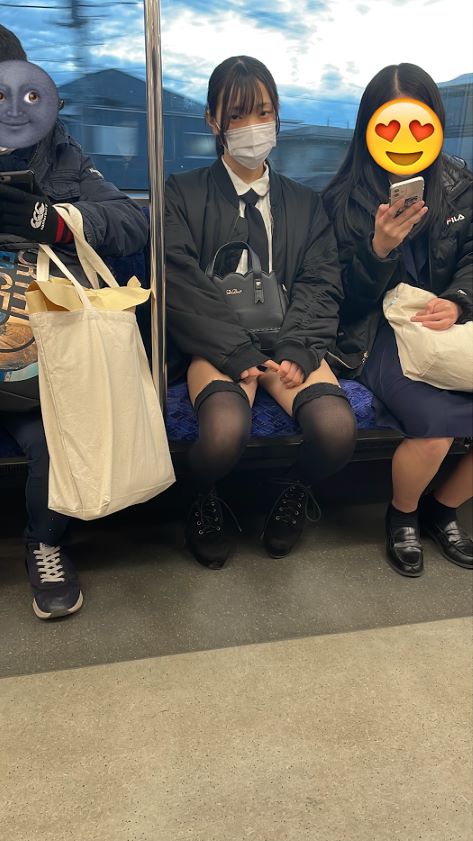 電車内にくっそエロいJKいたから激写しといたｗｗｗｗｗｗｗｗｗｗｗ | 素人エロ画像やったる夫