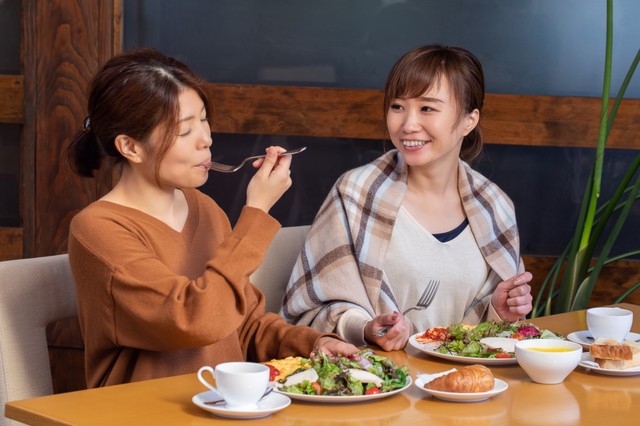 女友達がいないのは寂しい？嫌われる原因LINEや特徴を調査