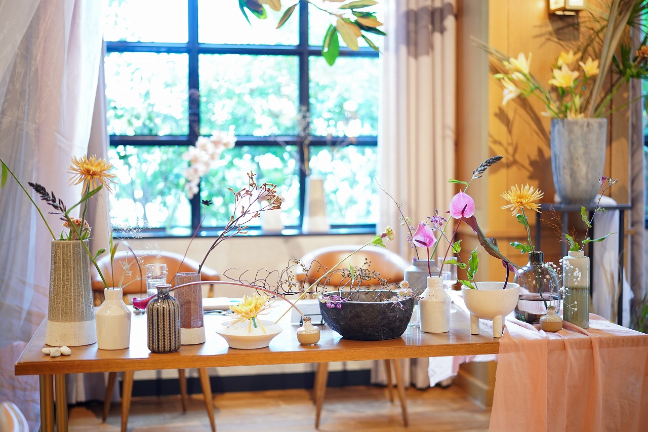 お持ち帰り出来る、かすみ草のテーブルフラワーです～ウエディングブーケ専門店INFINITY