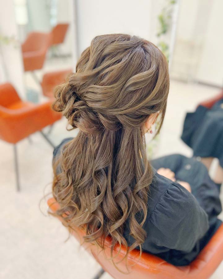 結婚式のお呼ばれヘア前髪なしのアレンジを髪の長さ別に紹介！ - 秋葉原コットン