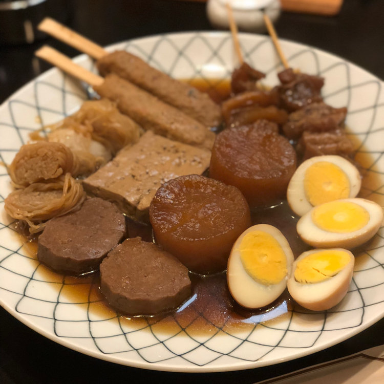 東京おでんの名店の逸品！出汁がしみた豆腐が乗った絶品ごはんが旨すぎる！(1/2)[東京カレンダー | 最新のグルメ、洗練されたライフスタイル情報]