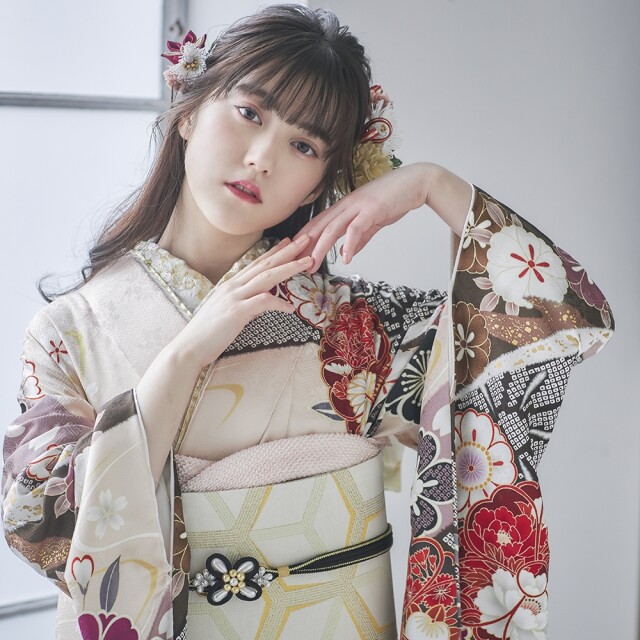 ふりそで桂裳苑成人式の振袖えらび、レンタル、前撮り撮影から当日の準備まで全ておまかせ。奈良県天理市