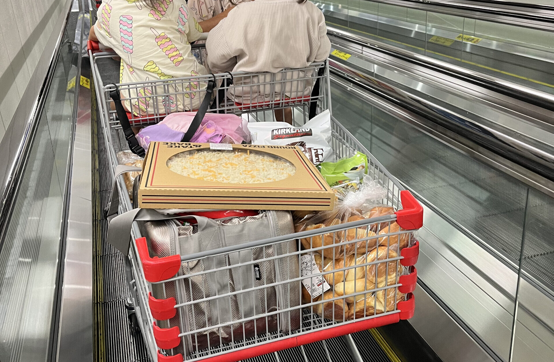 ツインズとコストコパーティしました一姫三太郎子育て日記 2人目は三つ子