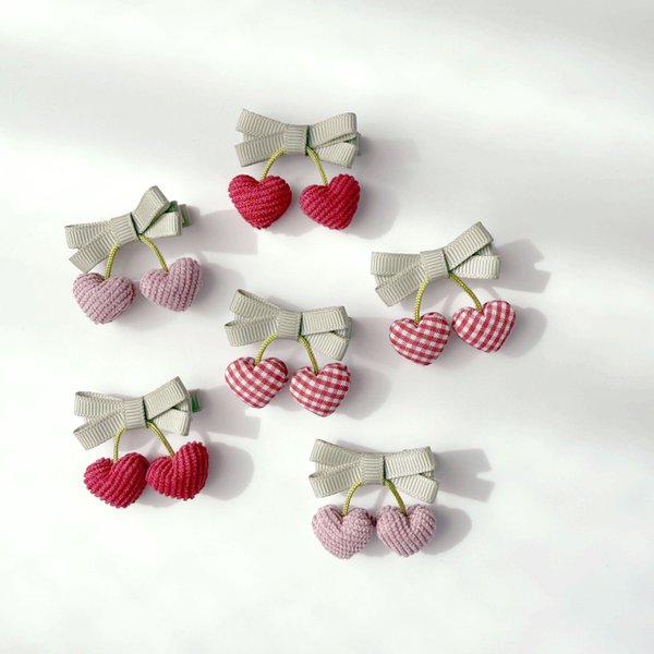 stella フェルトフラワービーズつきパッチンどめ - シュクルブラン-import-子供服 ハンドメイドアクセサリーオリジナルバッグ ペット アクセサリ