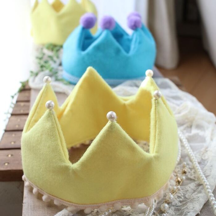 5歳誕生日 お部屋と王冠の飾りつけ。100均とメルカリを活用しました！ - りんごの時間