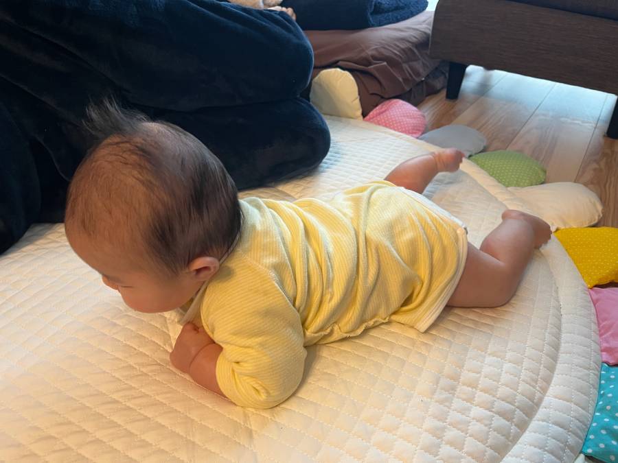 ベビー服の生地をアルバムへ 捨てるに捨てられない思い出を手ざわりごと残せるサービスがすてき 1 2ねとらぼ