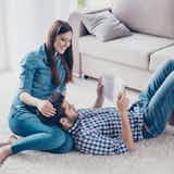 腰に手を回すの写真素材写真素材なら「写真AC」無料 フリー ダウンロードOK