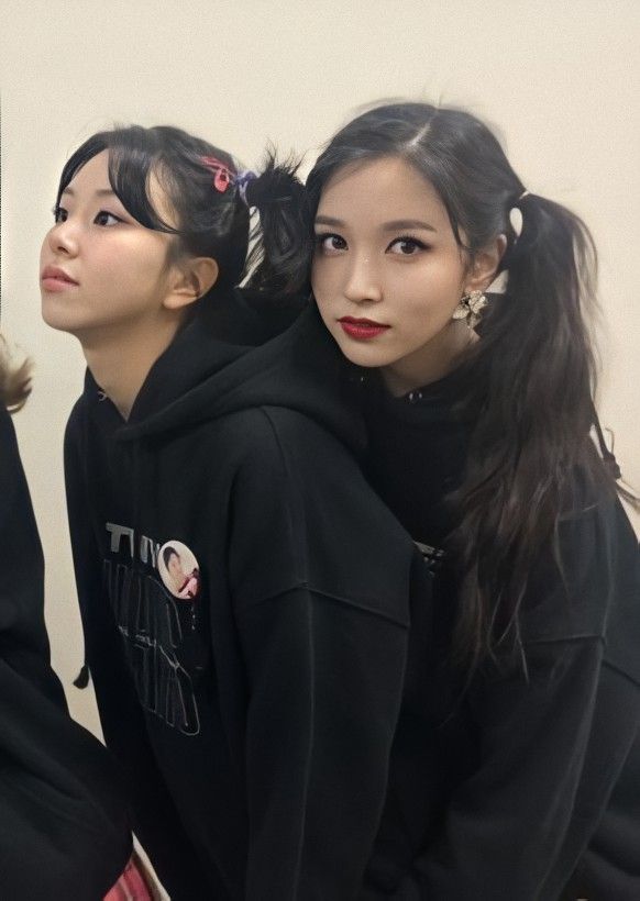 TWICE ミナとチェヨンの仲良し事情！いちゃいちゃな２人にニヤケが止まらない