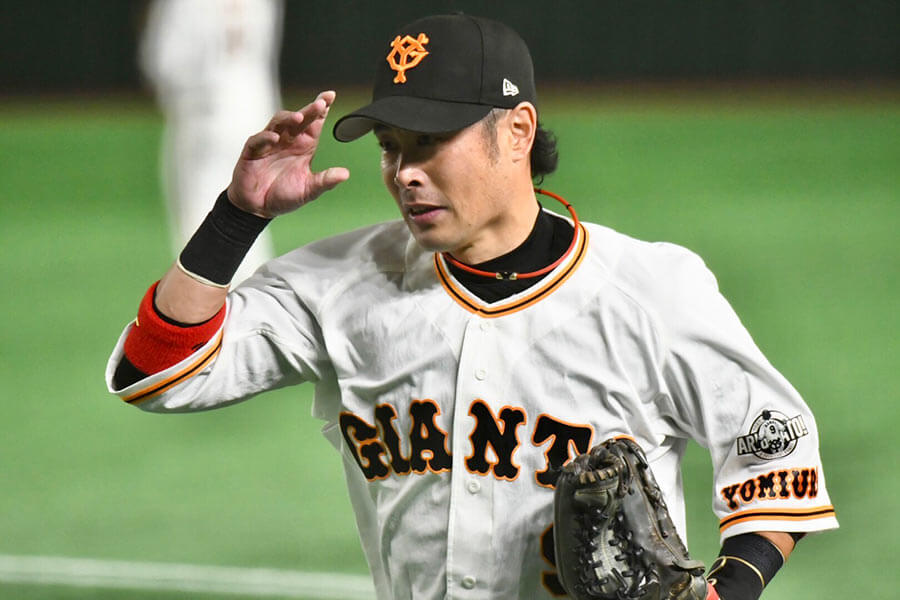 巨人・亀井が引退セレモニーで号泣「勇人、後は任せた」思い託された松原も涙 野球 デイリースポーツ online