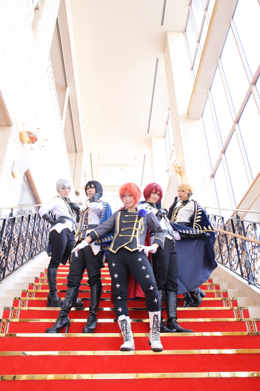 5人ポーズ」のアイデア 20 件 2025ポーズ, 集合写真 ポーズ, 5人