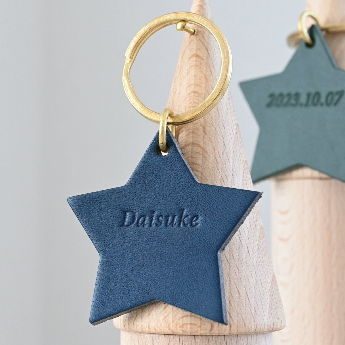 Newborn key chain🪶💕 双子ちゃんver 名前入りギフト 名前入りキーホルダー 名入れギフト名入れプレゼント女の子ママ＃男の子ママ プレマママ 新生児 ニューボーンフォト赤ちゃんのいる生活赤ちゃんのいる暮らし手形足形アート足形アート