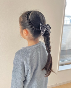 七五三7歳におすすめの髪型前髪編み込みヘアコラム 武蔵野創寫舘
