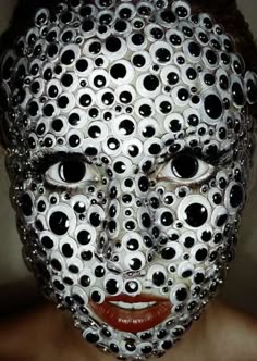 集合体恐怖症の人ゴメン 」 約9万本の爪楊枝をひっくり返してしまったメーカー体験談が話題にまいどなニュース