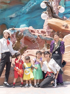 mamagirl_jp GWにお子さんとディズニーリゾートに遊びに行かれる方も多いのではないでしょうか🏰 親子でお気に入りのキャラクターコーデにすれば、もっとパークを楽しめちゃいます✨写真映え間違いなしなコーデなので素敵な思い出としてたくさんカメラに収めてくださいね