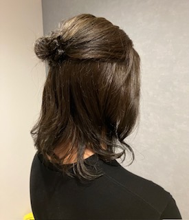 𝟏𝟏月𝟏𝟓日 七五三おめでとうございます✨ ママヘアで悩む方がいたら、 参考にしてみてね♡ まとめ髪𝟐つとシンプルなポニーテール、簡単アレンジをまとめてみたよ♩ ✿ハイライトの「ヘアアレンジ」で 使ってるものなど紹介してるので参考にしてみてね