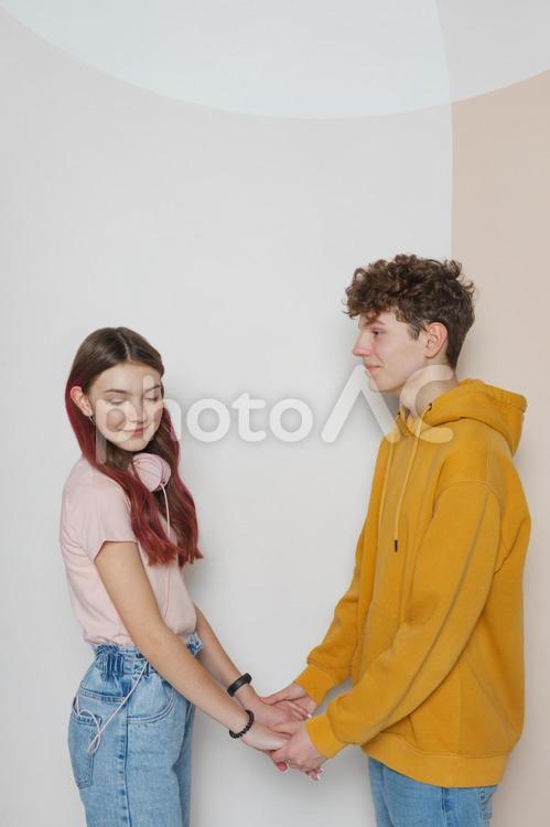 彼と手をつなぐタイミングをマスターしたい！上手く誘導するコツをcheck♡MERY