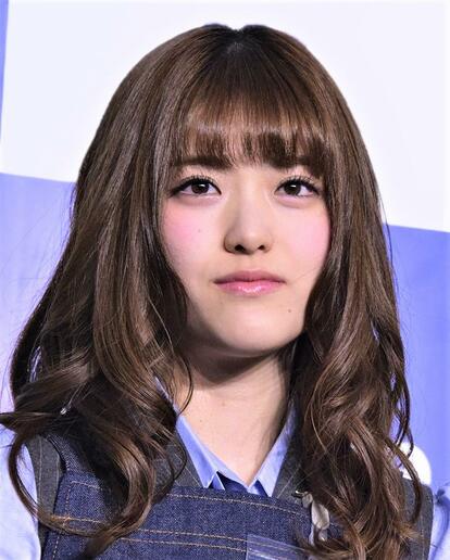 結婚式メイク 松村沙友里さんが華やかなレッドメイクで大切な人の門出をお祝い♡ 使用アイテムやメイクのポイントは？美的.com