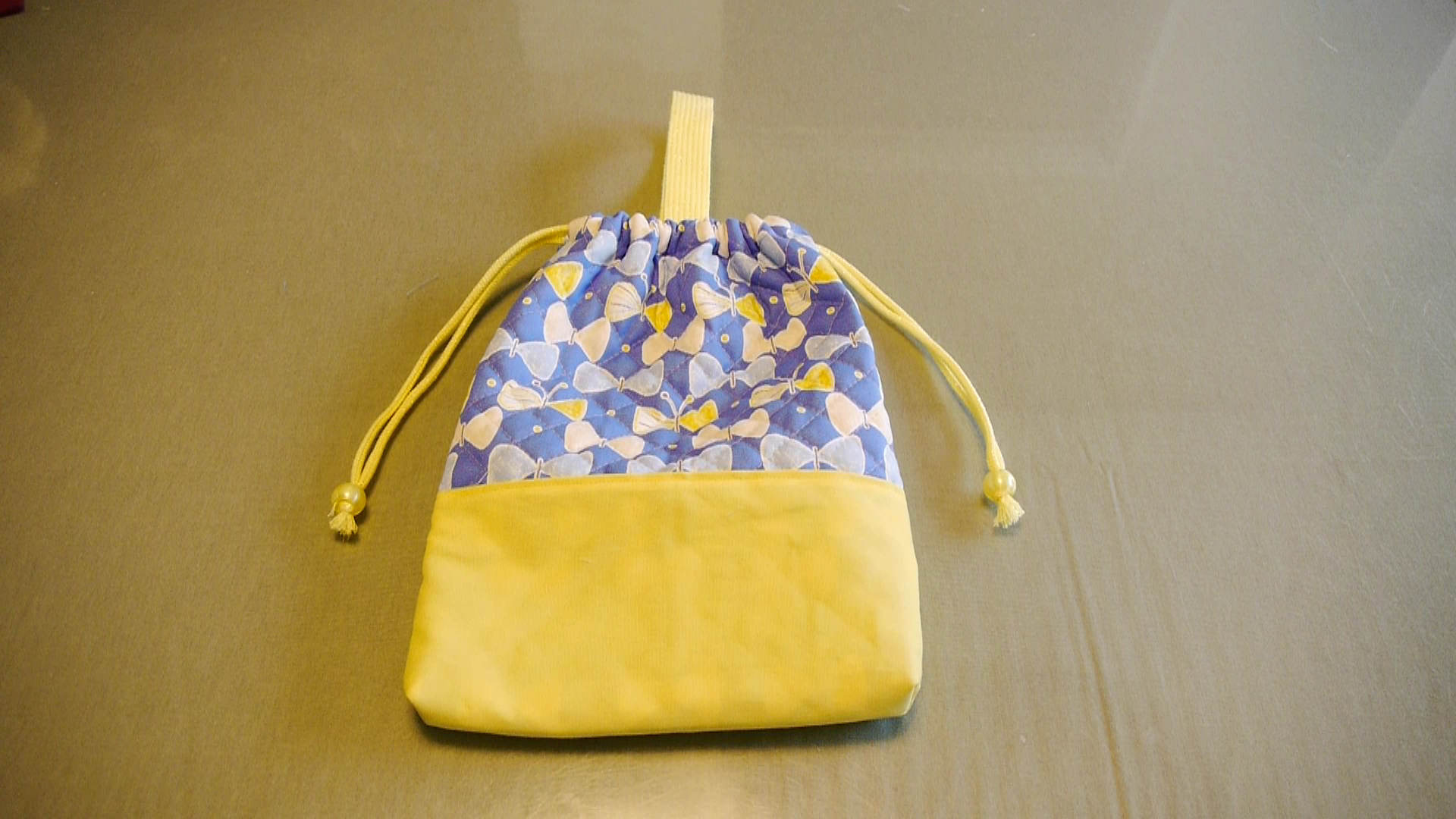 上履き入れを作っています。小学校の高学年向けちいさな仕立て屋 ちゃーちる