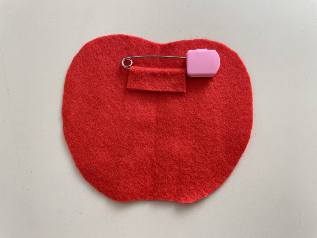 名札と保育フェルトやワッペンを使った手作り名札の作り方