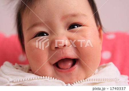 人物 子供 赤ちゃん えくぼの写真素材 - PIXTA