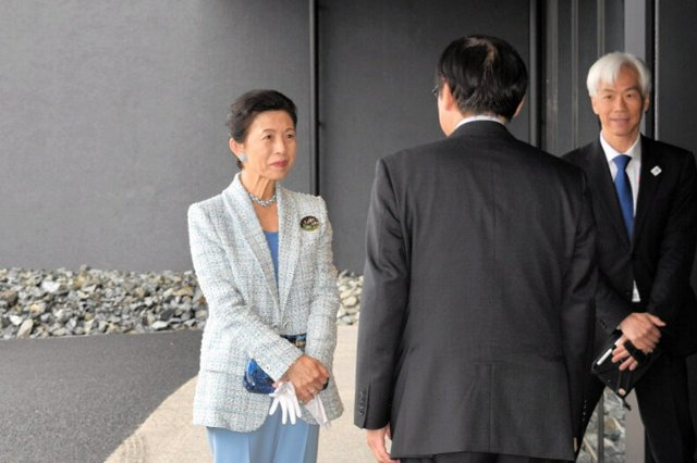 ソフィー妃、大阪万博で高円宮妃久子さまと対面 2ショットを披露するカルチャーELLEエル デジタル