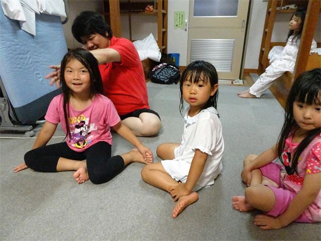 新潟県南魚沼市塩沢 わかば保育園: 25日 ばなな組 お風呂ごっこをしたよ ^^♪