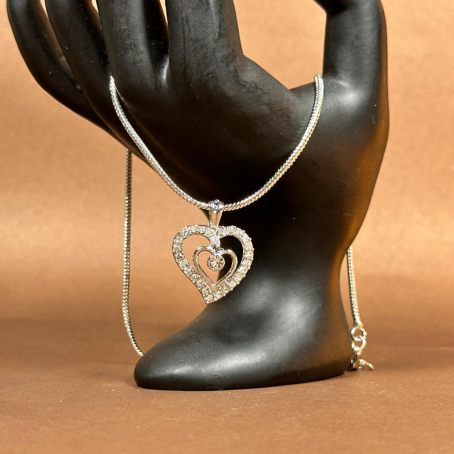 17歳差夫婦 42歳・年上妻が、26歳・年下夫のために「意識していること」が話題 コメント欄「2人とも素晴らしい」の声LIMOくらしとお金の経済メディア