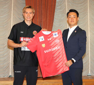 矢吹奈子が藤井流星と偽装結婚、ドラマ「18歳、新妻、不倫します。」でお嬢様役 コメントあり- 映画ナタリ