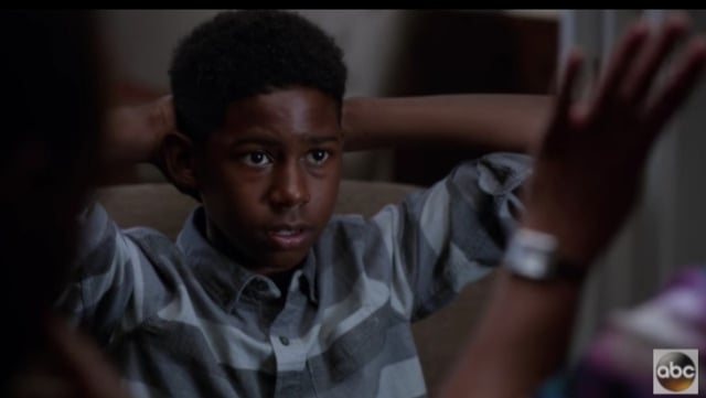 Amazon.co.jp:グレイスジョーンズスーパーソフトフランネルブランケット、子供、男の子、女の子のためのウェアラブルフード付きブランケット152X127cm-ブラック-152X127cm60x50inch : ホーム＆キッチン