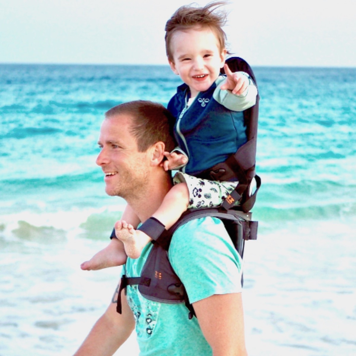 画像・写真MLB新人王のスキーンズ、スタイル抜群の金髪彼女が“熱烈ハグ”ショット投稿「最高にかわいいカップル」 2枚目オリコンニュース ORICON NEWS