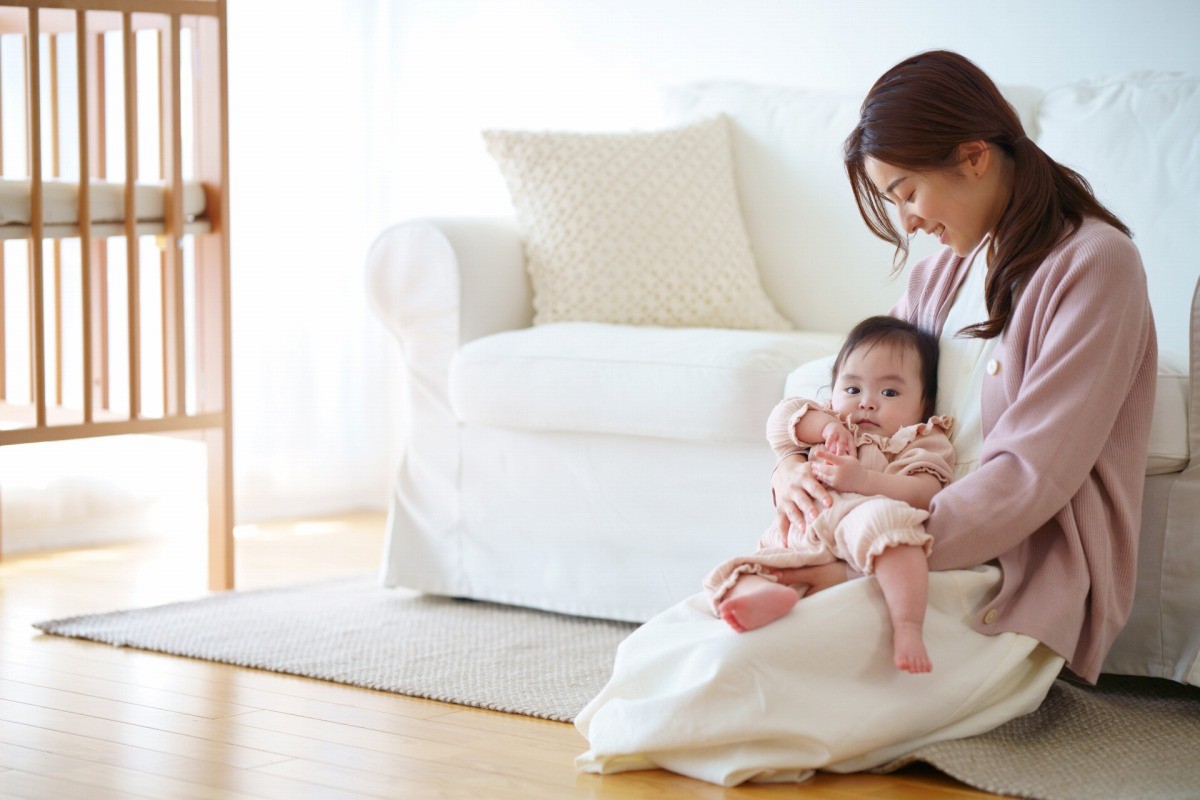 ホワイトタイガー「あっ、落としてもうた」 うっかり子どもを落とした母と、落ちてゆく子どもの表情がじわじわくるねとらぼ